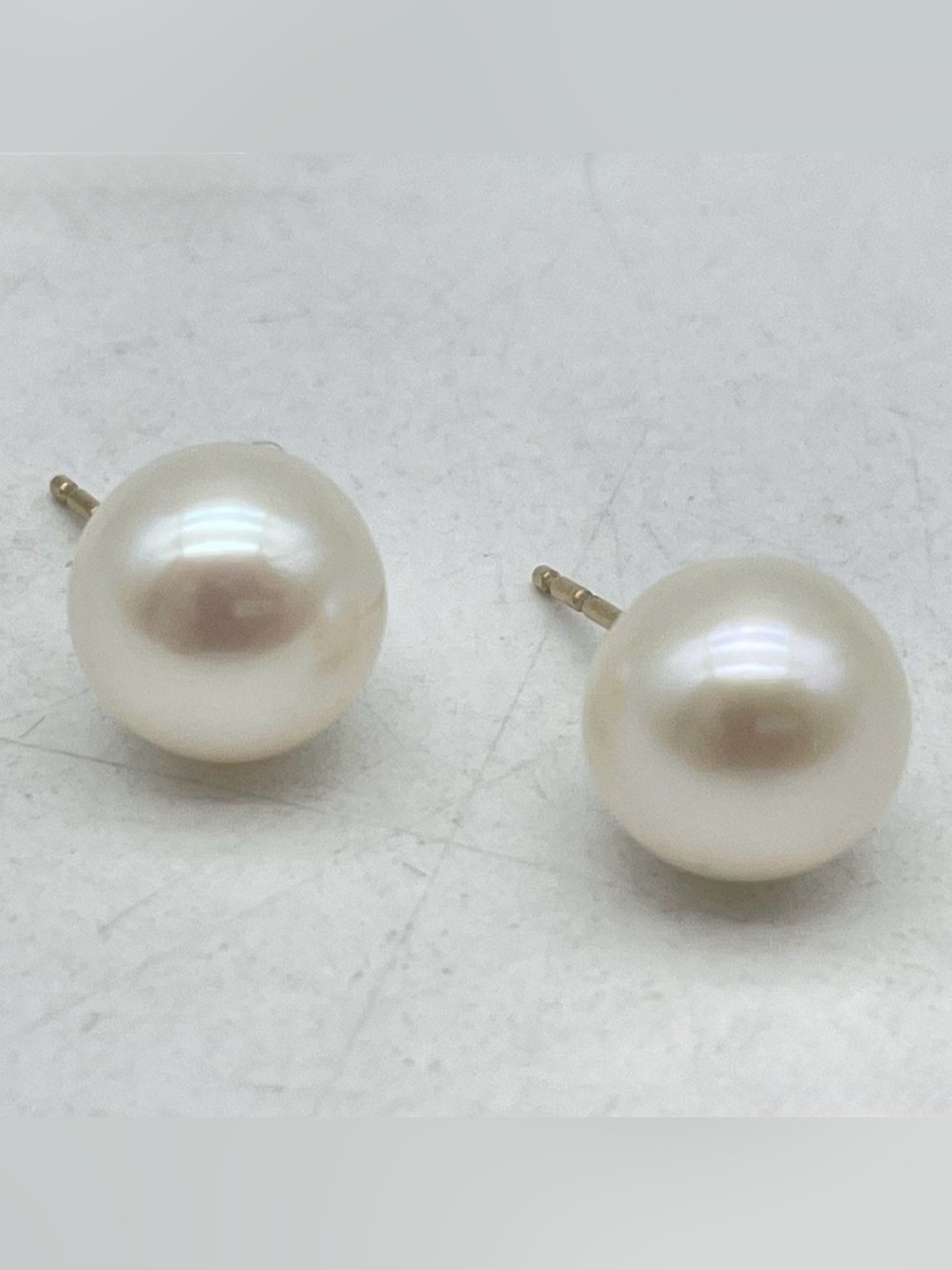 14k Gold Pearl Button Stud Earrings - 2.6g